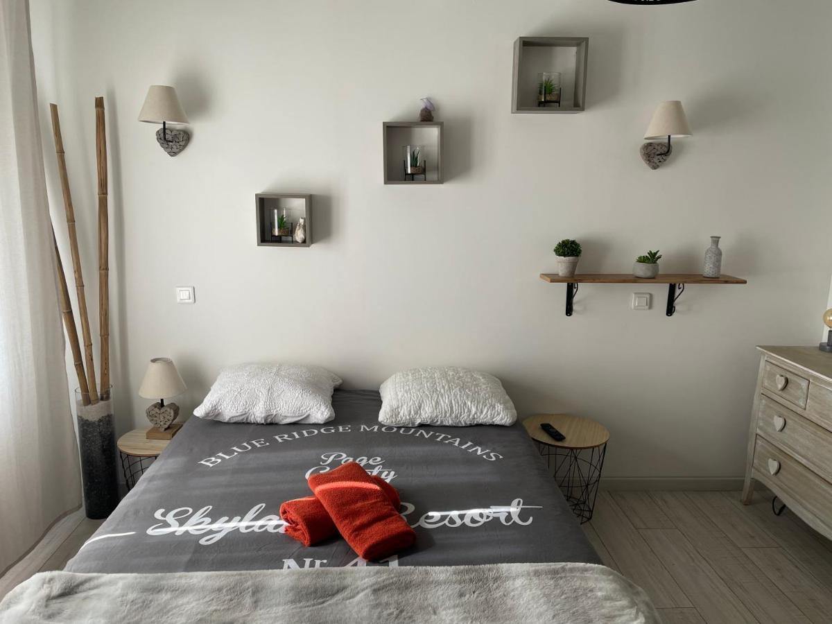 Le Regrimet Avec Parking Gratuit Et Prive Lens-Lestang Exterior foto